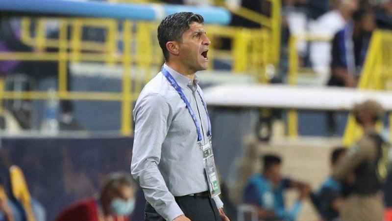 النصر يقيل مدربه البرتغالي إيمانويل