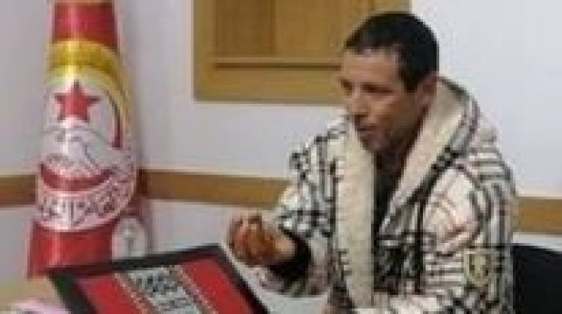 المكتب التنفيذي يندد باعتقال كاتب عام نقابة الطرقات السيارة مطالبا باطلاق سراحه ويعتبر العملية محاولة جديدة للتشويه والتجييش