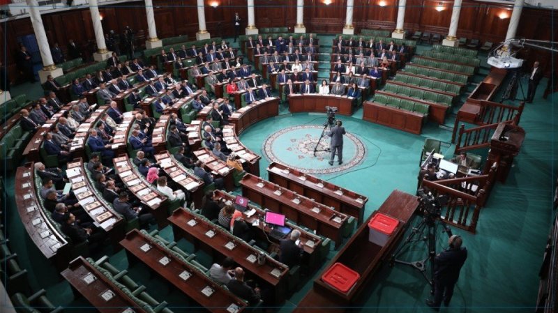 البرلمان يرفع الجلسة بعد المصادقة على الفصلين الأولين من مقترح قانون تجريم التطبيع