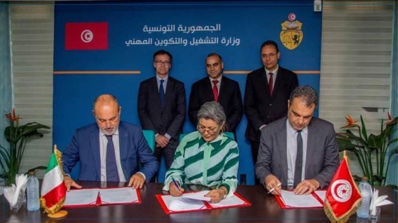 فتح باب التسجيل والترشح للحصول على عقود عمل بإيطاليا
