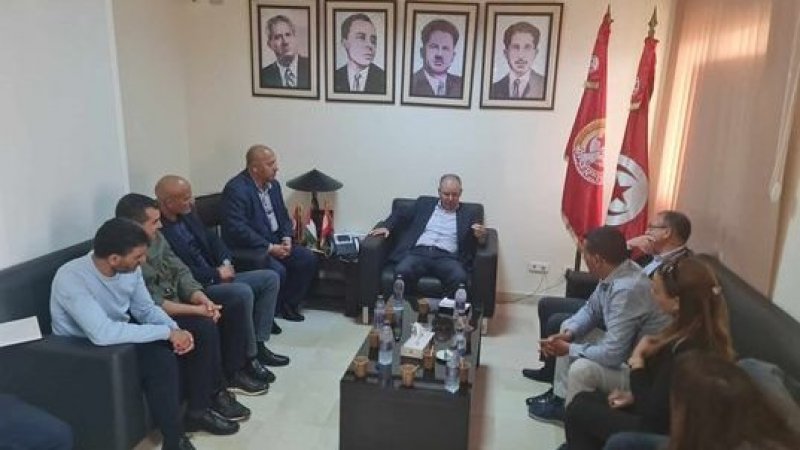 مدى تقدم المفاوضات في المساحات الكبرى في اجتماع الأمين العام بجامعة السياحة