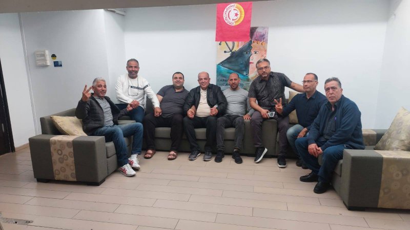 وفد من اتحاد بن عروس يؤدي زيارة تضامنية الى نقابيي التكوين والتشغيل في اليوم 4 من اعتصامهم