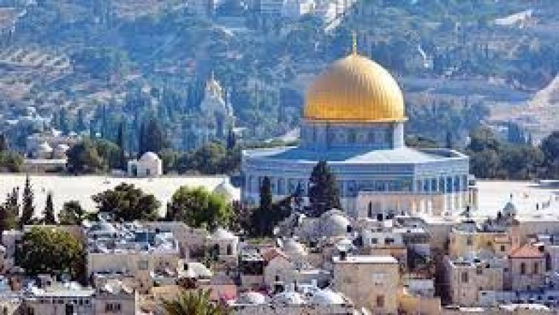 " حراس المسجد الأقصى يحبطون إدخال مستعمرين " قربانا حيا