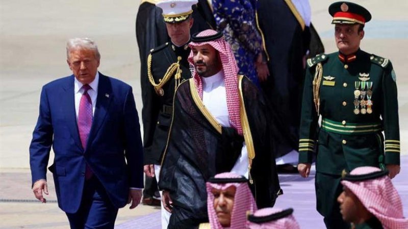 بعد إعلان ترامب رفعها.. ما هي العقوبات المفروضة على سوريا؟