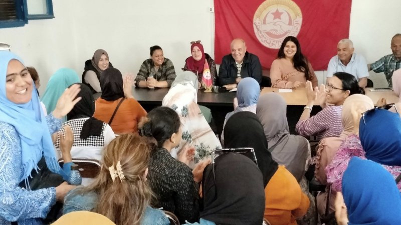 عاملات "كوتارم " الزهراء يحتفلن بعيد الام مؤكدات مواصلة النضال من أجل حقوقهن المشروعة