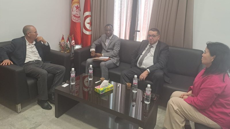 في لقاء الأمين العام بنائب المدير الإقليمي لمنظمة العمل الدولية : تأكيد على دعم الشراكة مع الاتحاد وتعزيز الحوار الاجتماعي