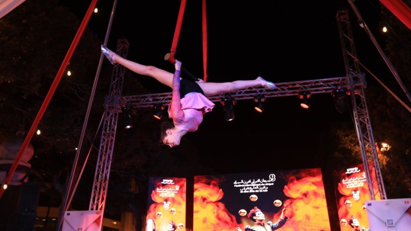 المهرجان الدولي لفنون السيرك : شارع بورقيبة مسرح شارع مفتوح على الكبار والصعاب
