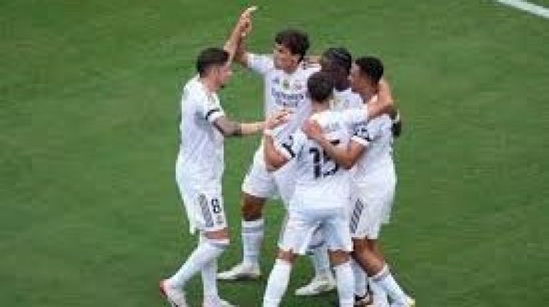 بعشرة لاعبين.. ريال مدريد الإسباني يتخطى باتشوكا المكسيكي ويحقق فوزه الأول بمونديال الأندية