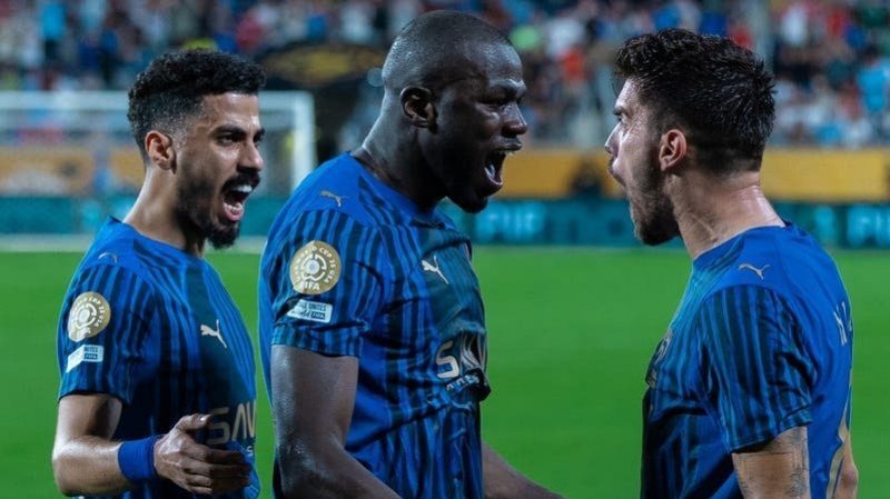 في ليلة للتاريخ : الهلال السعودي يطيح بمانشستر سيتي الإنقليزي ويبلغ ربع نهائي مونديال الأندية