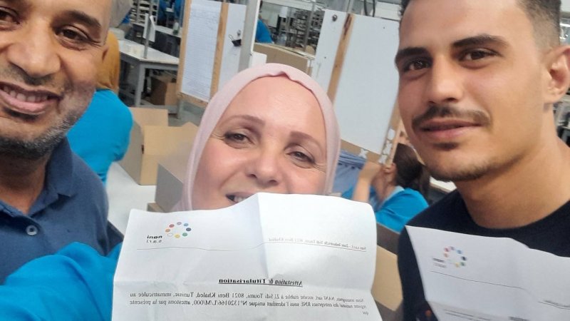 1000 عامل وقع ترسيمهم في شركة " ناني " بمنزل بوزلفة اضافة الى مكاسب اخرى
