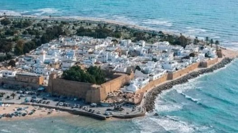 طقس اليوم الاثنين : سحب قليلة على أغلب مناطق البلاد التونسية مع إمكانية ظهور خلايا رعدية محلية مصحوبة بأمطار متفرقة