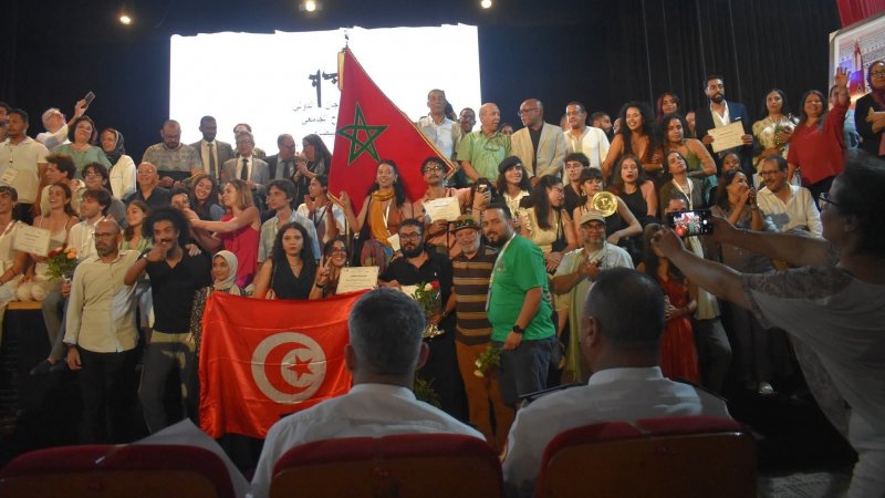 المهرجان الدولي للمسرح الجامعي بالدار البيضاء : تتويج مسرحية "اليك يا معلمتي" بجائزة لجنة التحكيم وجائزة أفضل ممثلة