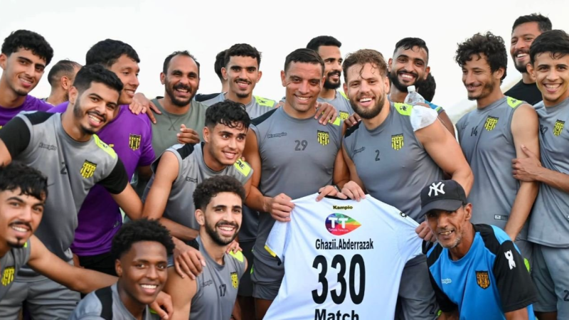 اتحاد بن قردان يُكرّم لاعبه غازي عبد الرزاق صاحب الرقم القياسي في عدد المشاركات في البطولة