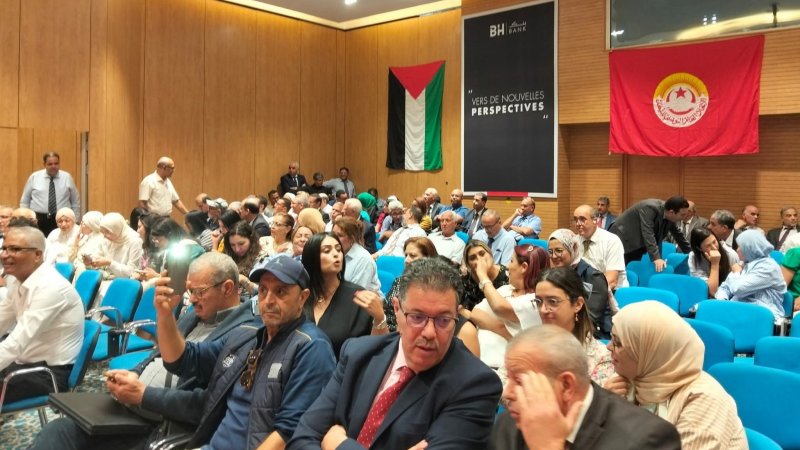 أعوان بنك الإسكان واطاراته يلوحون بالاضراب عن العمل