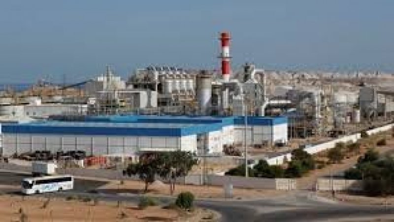 جامعة النفط و المواد الكيمياوية تنبه من خطورة الوضع في المجمع الكيميائي بقابس و تقترح الحلول