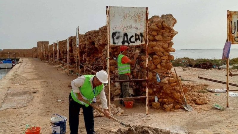 معهد التراث الوطني : ترميم السور الاثري لميناء غار الملح