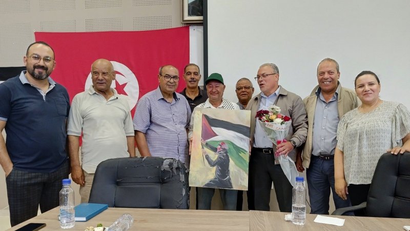 كرّمه الاتحاد: علي الحربي المشارك في قافلة واسطول الصمود يهدي تكريمه الى أمه حبيبة