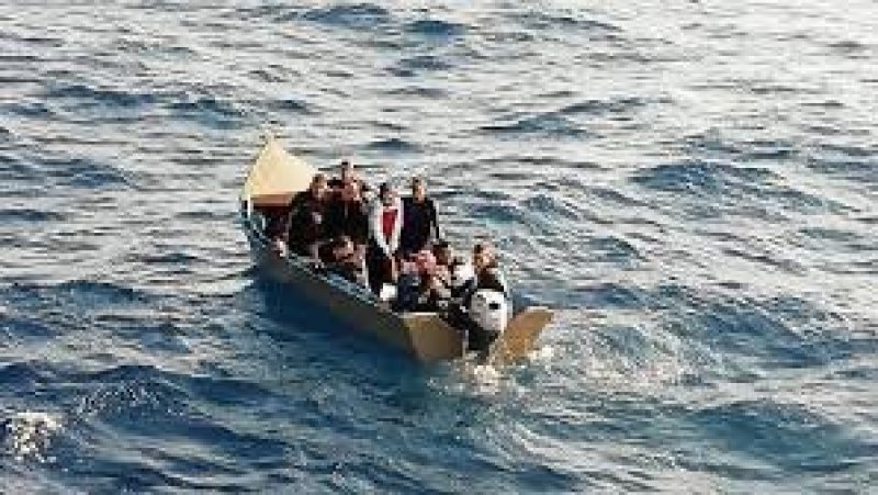 نهاية مأساوية لشابين تونسيين حرقا في حاوية الى إيطاليا  وتوفيا تحت مروحة ضخمة  لباخرة