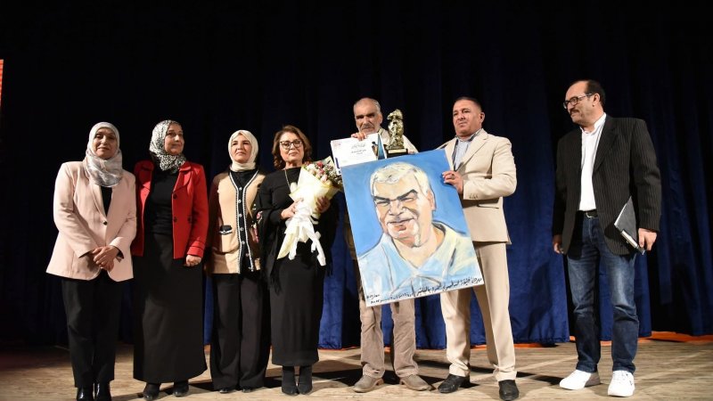 إفتتاح مهرجان خليفة السطنبولي للمسرح : بهجة و فرحة مع طلال أيوب و تكريم منير المنستيري و هؤلاء