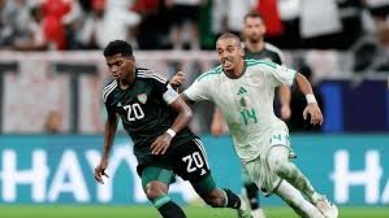 الإمارات تطيح بالجزائر وتبلغ نصف نهائي كأس العرب قطر 2025
