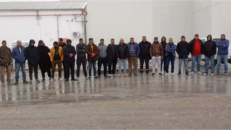 المكناسي : اضراب عمال معمل الجبس كنوف بسبب تعطل الزيادة في الأجور لسنة 2025