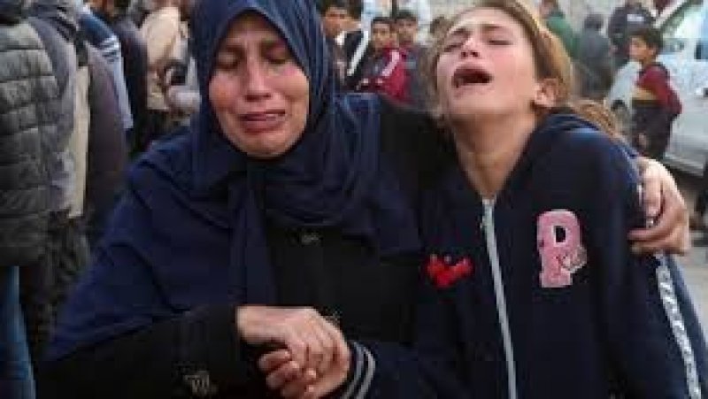 13 شهيدا بينهم خمسة أطفال في ضربات " إسرائيلية " على غزة رغم سريان إتفاق وقف إطلاق النار