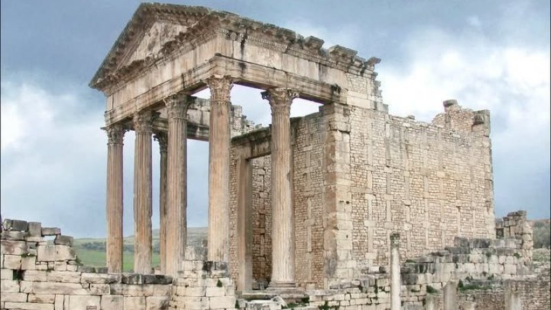 طقس اليوم الجمعة : غائم جزئيا في قطاع غزة و أمطار متفرقة في تونس