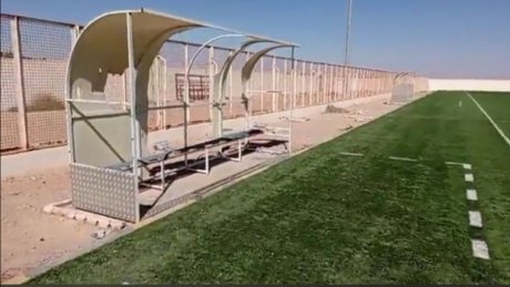 مجهولون يخربون أجزاءً من الملعب المعشب برمادة