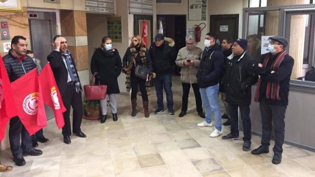 وضع كارثي في الوكالة الوطنية لحماية المحيط، فهل وزيرة البيئة متورطة في ذلك !