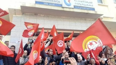 تجمع عمالي في الستاغ