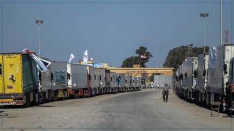 بدء دخول شاحنات المساعدات إلى قطاع غزة عبر معبر رفح