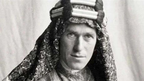 أشعل ثورة 1916: لورانس العرب ضابط مخابرات بريطانى كُلف بقطع الامدادات على الجيش العثماني