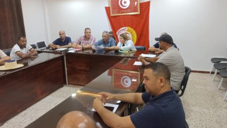 مدنين : تدارس مشاغل عمال قطاع الفلاحة جهويا ووطنيا