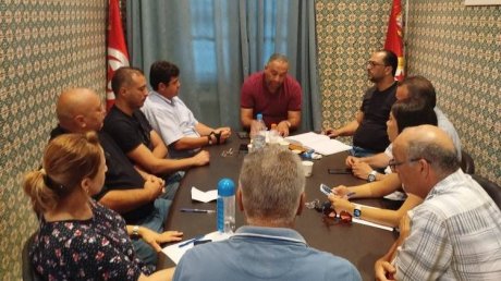 جامعة النقل تدرس استعدادات الإضراب في شركات النقل البري للمسافرين وشركة نقل تونس