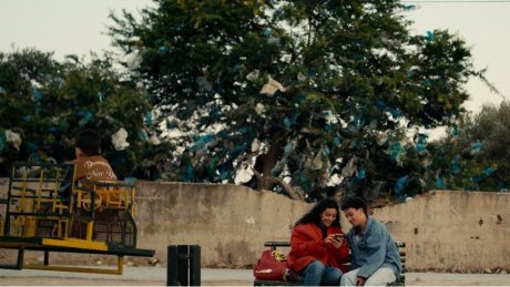 فاز بجائزة ذهبية في مهرجان مالطة :  فيلم "وين ياخذنا الريح" لآمال القلاتي مرشح لمسابقة الأفلام الطويلة في مهرجان الجونة