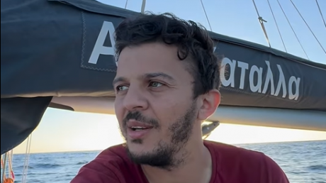 من قصص الاسطول: بين التفخيم والترقيق نطقا ومعنى، ووقوف الحابي وراء السفر الى غزة.