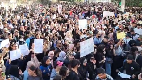 في قابس : نظموا مسيرة للاحتجاج على غاز المجمع فتم تفريقهم بغاز الامن