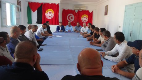 نقابيو قطاع النفط بتطاوين يطالبون بتحسين ظروف العمل وتفعيل الاتفاقات القانونية