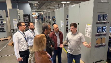 لتطوير شبكة الكهرباء الذكية : مهندسون من الستاغ زاروا هذه الولاية الامريكية للاستفادة من تجاربها