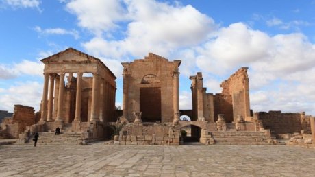 طقس اليوم الجمعة : أمطار متفرقة في قطاع غزة و ضباب محلي في تونس