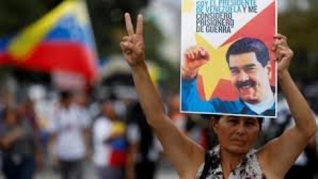 مادورو يعلن أنه "بخير" من سجنه في نيويورك وسط تحذيرات أمريكية وتظاهرات في كراكاس