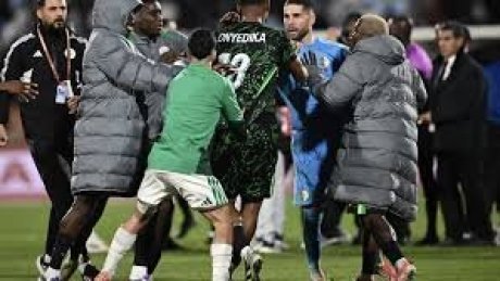 عقوبات قاسية على لاعبي الجزائر بعد أحداث ربع نهائي كأس الأمم الإفريقية المغرب 2025