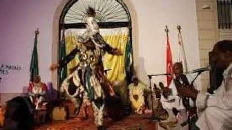 الذكرى 180 لإلغاء الرق في تونس : السطمبالي كتراث إفريقي تونسي من خلال عروض فنية موسيقية وسينمائية بالقصر السعيد بباردو