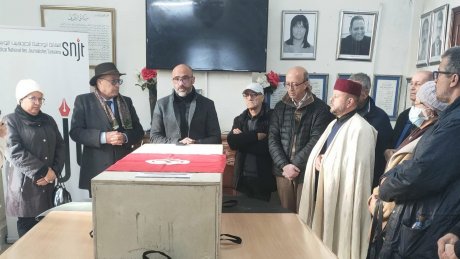 موكب خاشع في نقابة الصحفيين لتوديع الصحفي كمال العبيدي