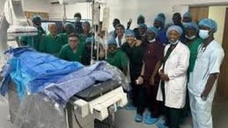 امنها أطباء الصحة العمومية : ست عمليّات ناجحة بتقنيّات حديثة لتوسيع الصمام الميترالي بالقسطرة في مستشفى سنغالي